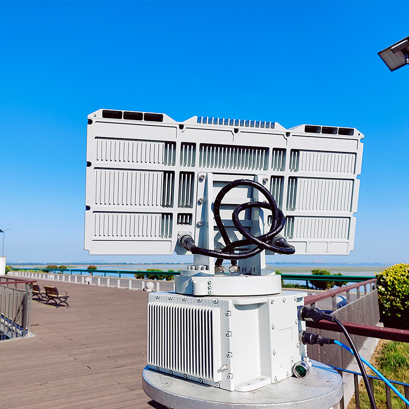 Radar de surveillance de cibles à basse altitude