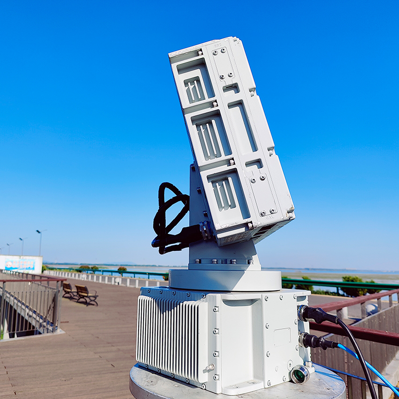 Radar de surveillance de cibles à basse altitude